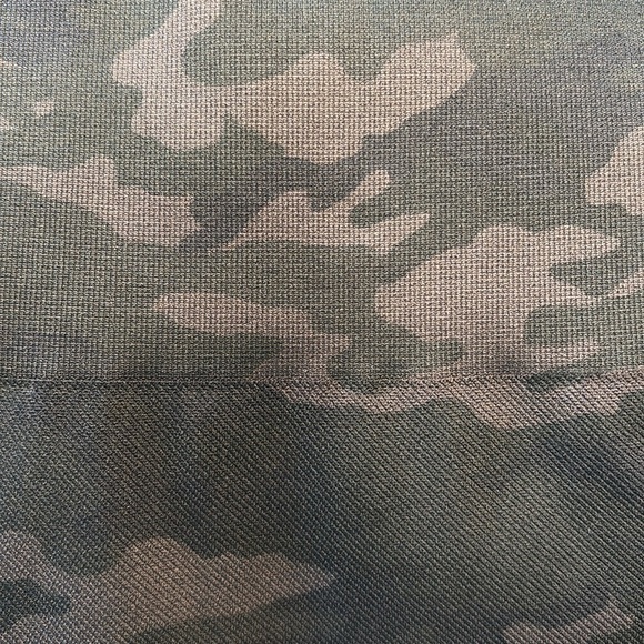 Spanx Look At Me Now High Waisted Camo Leggings Size 2XL Stretchy - Picture 14 of 14